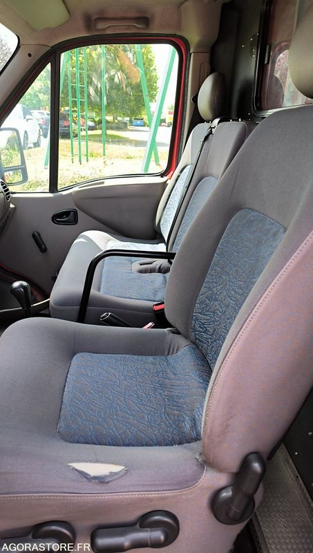 RENAULT MASTER II 2,5D - 2000 - 48197kms - Товарен бус: снимка 5 RENAULT MASTER II 2,5D - 2000 - 48197kms - Товарен бус: снимка 5