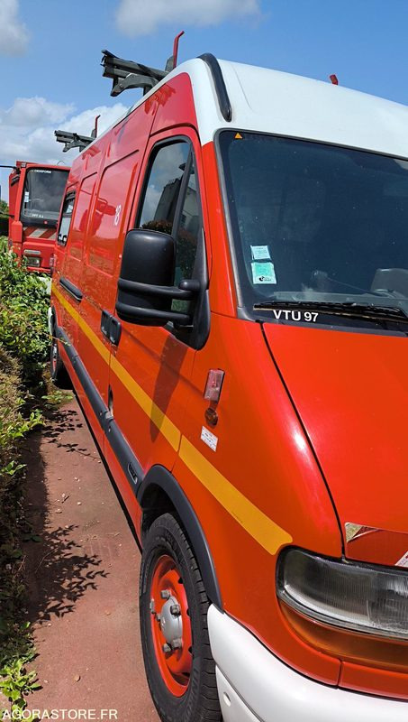 RENAULT MASTER II 2,5D - 2000 - 48197kms - Товарен бус: снимка 2 RENAULT MASTER II 2,5D - 2000 - 48197kms - Товарен бус: снимка 2