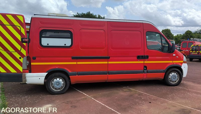 RENAULT MASTER II 2,5DCI - 2006 - Товарен бус: снимка 1 RENAULT MASTER II 2,5DCI - 2006 - Товарен бус: снимка 1