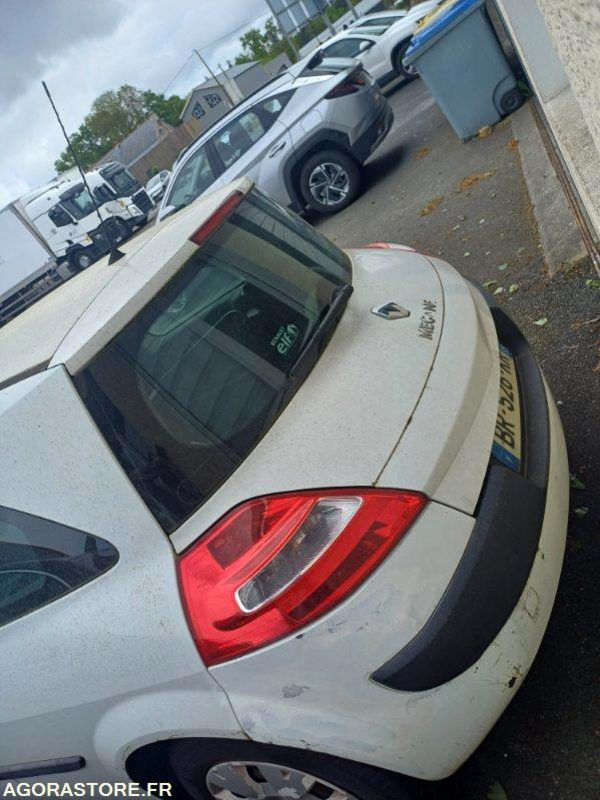 RENAULT MEGANE -152 169 KM - 2008 - BR-526-KR - Лек автомобил: снимка 4 RENAULT MEGANE -152 169 KM - 2008 - BR-526-KR - Лек автомобил: снимка 4