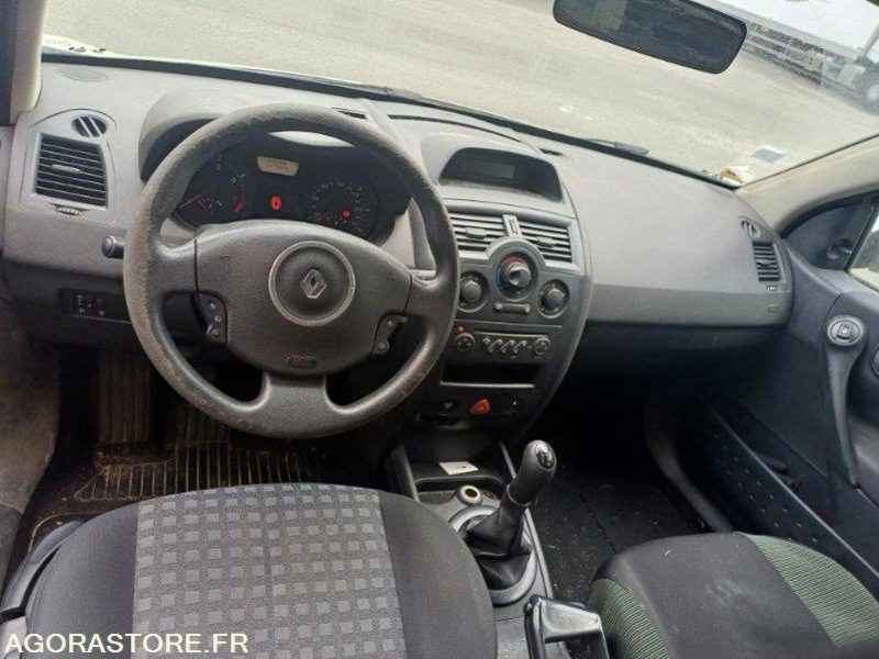 RENAULT MEGANE -152 169 KM - 2008 - BR-526-KR - Лек автомобил: снимка 2 RENAULT MEGANE -152 169 KM - 2008 - BR-526-KR - Лек автомобил: снимка 2