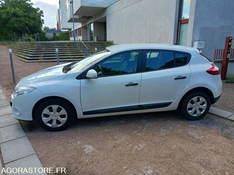 RENAULT MEGANE PHASE 2 DIESEL - Лек автомобил: снимка 4 RENAULT MEGANE PHASE 2 DIESEL - Лек автомобил: снимка 4