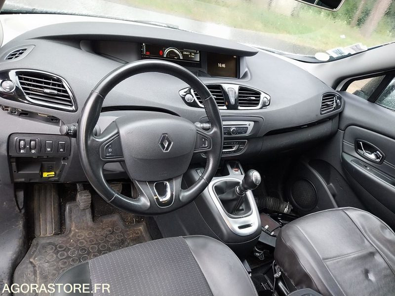 RENAULT SCENIC 2015 226431kms - Лек автомобил: снимка 5 RENAULT SCENIC 2015 226431kms - Лек автомобил: снимка 5