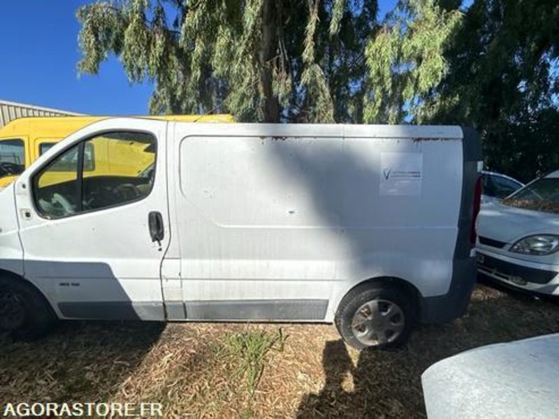 RENAULT TRAFIC - 150000KM - 2008 - BZ469XM - Товарен бус: снимка 5 RENAULT TRAFIC - 150000KM - 2008 - BZ469XM - Товарен бус: снимка 5
