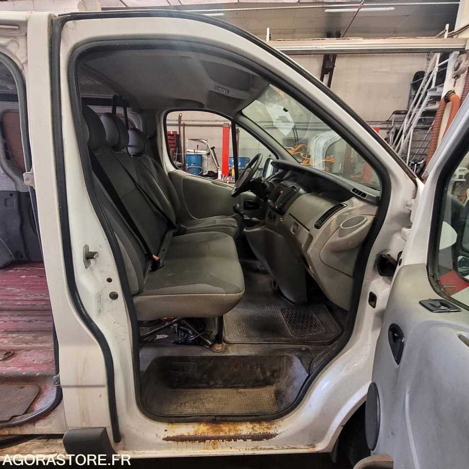 RENAULT TRAFIC 163266 kms 2006 - Товарен бус: снимка 4 RENAULT TRAFIC 163266 kms 2006 - Товарен бус: снимка 4