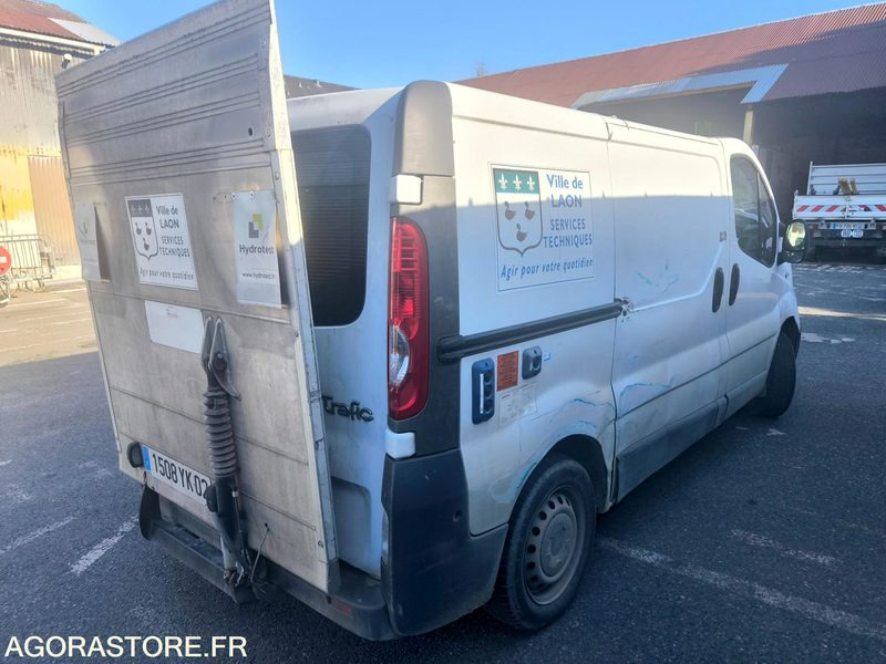 RENAULT TRAFIC 2008 133879kms - Товарен бус: снимка 4 RENAULT TRAFIC 2008 133879kms - Товарен бус: снимка 4