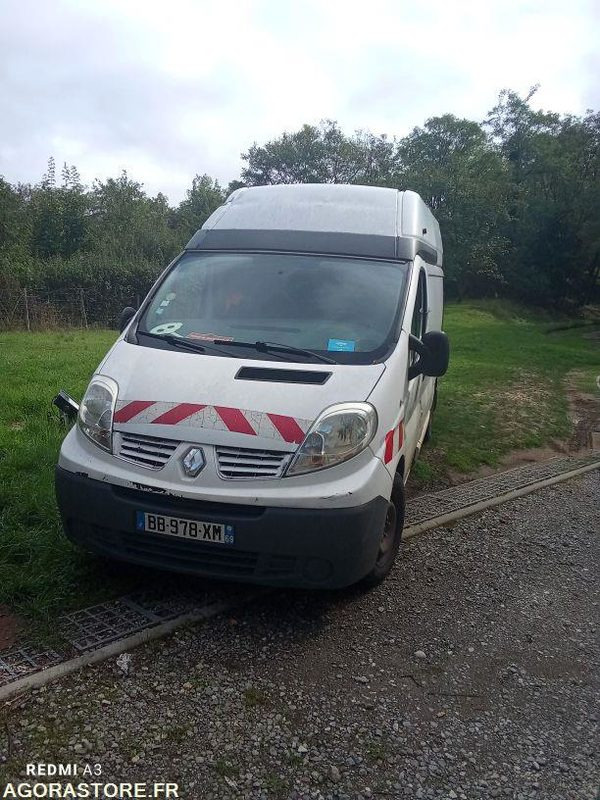 RENAULT TRAFIC - Товарен бус: снимка 2 RENAULT TRAFIC - Товарен бус: снимка 2