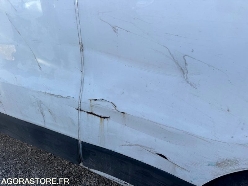 Товарен бус RENAULT - TRAFIC L2H1 - 2017 / 286000 KM: снимка 12