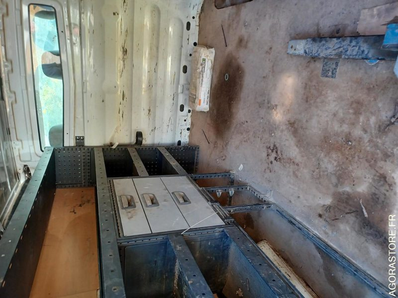 RENAULT TRAFIC / REF SCP : 818 - Товарен бус: снимка 4 RENAULT TRAFIC / REF SCP : 818 - Товарен бус: снимка 4