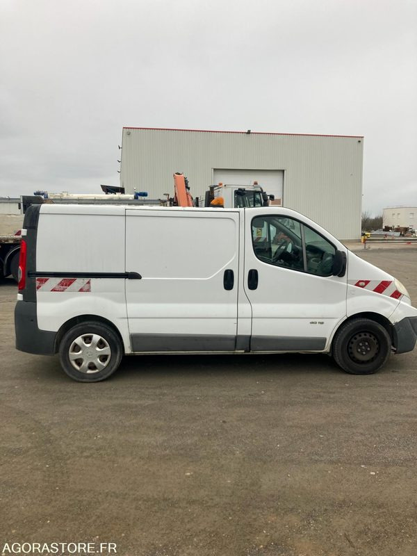 RENAULT TRAFIC diesel - Année 2013 - 376.300km - Товарен бус: снимка 5 RENAULT TRAFIC diesel - Année 2013 - 376.300km - Товарен бус: снимка 5