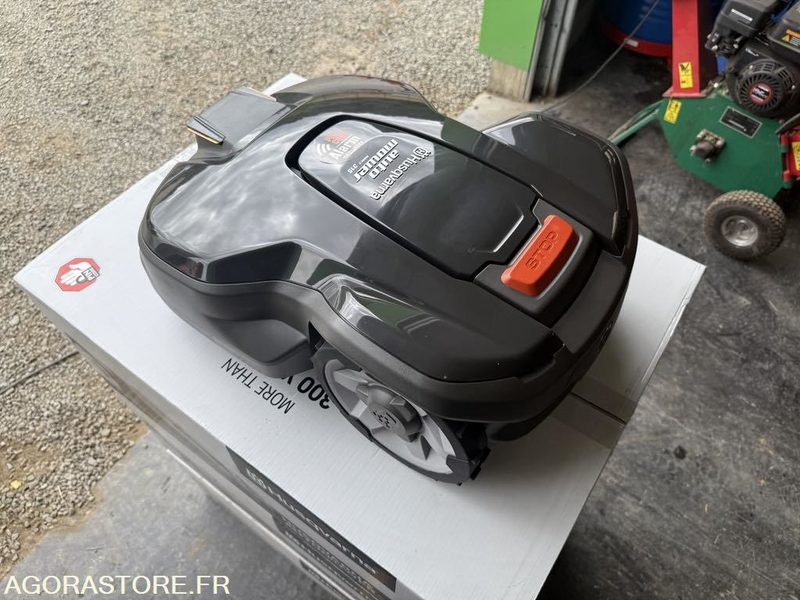 ROBOT de tonte NEUF 305 Husqvarna Unitaire - Косачка за трева: снимка 3 ROBOT de tonte NEUF 305 Husqvarna Unitaire - Косачка за трева: снимка 3