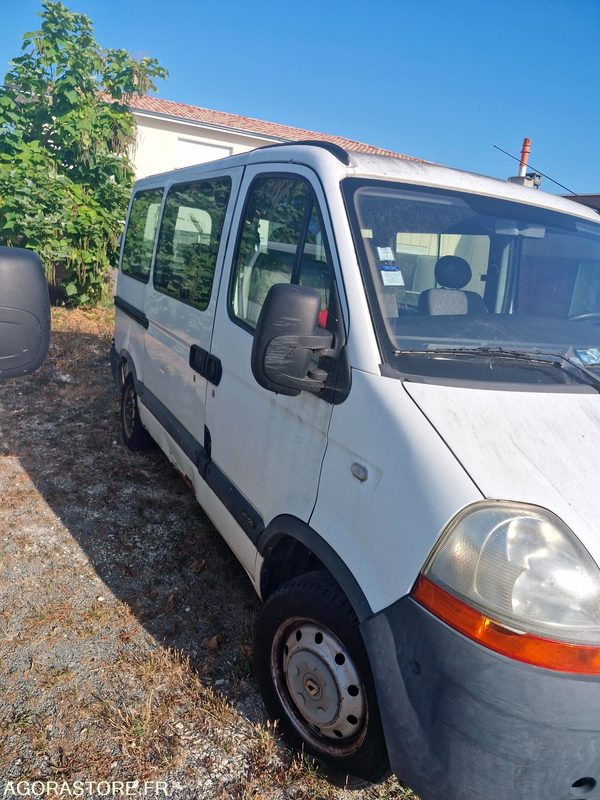 Ranault Master II AUTOBUS/AUTOCAR 2.5 DCI 160545kms 2007 - Микробус, Пътнически бус: снимка 2 Ranault Master II AUTOBUS/AUTOCAR 2.5 DCI 160545kms 2007 - Микробус, Пътнически бус: снимка 2