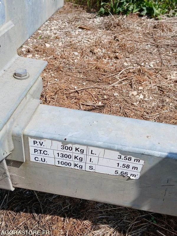 Remorque PORTE ROULEAU HUBIERE - Ремарке за строителна техника: снимка 4 Remorque PORTE ROULEAU HUBIERE - Ремарке за строителна техника: снимка 4