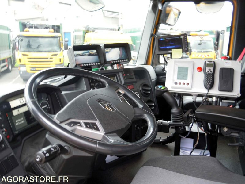 Renault 6x2 Gamme C équipé d'une benne à chargement latéral Maxxum Robopac 23m3 - Боклукчийска кола: снимка 5 Renault 6x2 Gamme C équipé d'une benne à chargement latéral Maxxum Robopac 23m3 - Боклукчийска кола: снимка 5