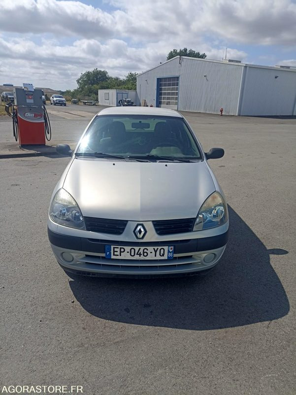 Renault Clio 2 1.5 dCi - 107100kms - 2004 - Лек автомобил: снимка 1 Renault Clio 2 1.5 dCi - 107100kms - 2004 - Лек автомобил: снимка 1