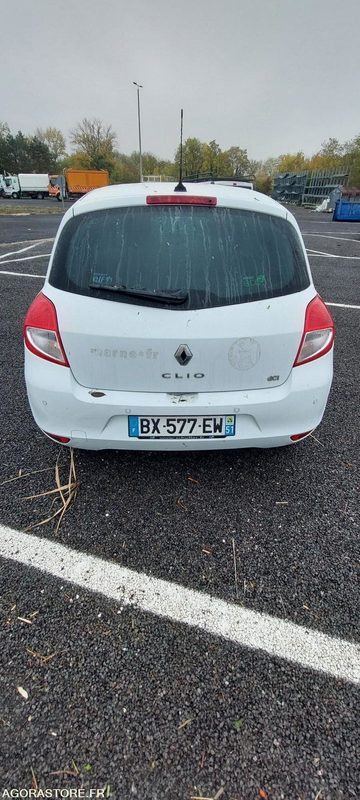 Renault Clio - 2011 - Лек автомобил: снимка 2 Renault Clio - 2011 - Лек автомобил: снимка 2
