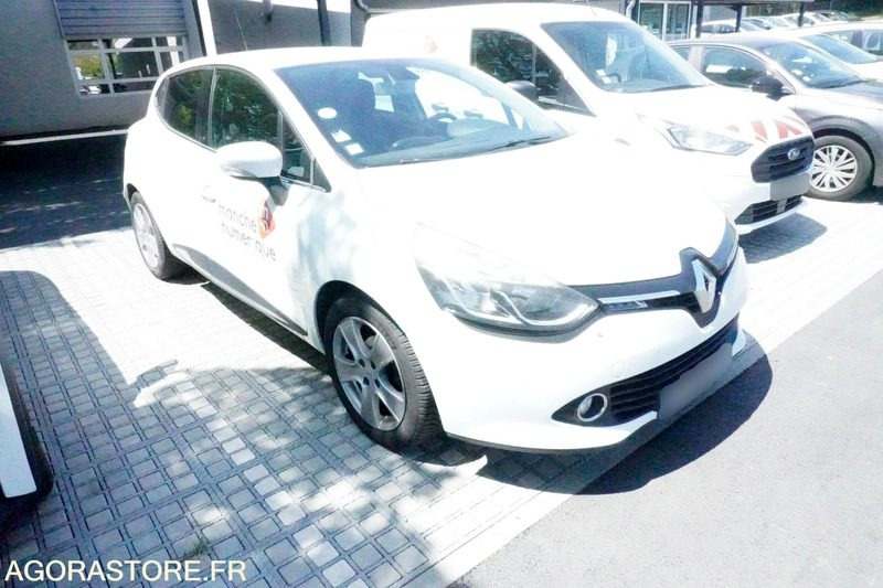 Renault Clio 4 122544 kms 2013 - Лек автомобил: снимка 1 Renault Clio 4 122544 kms 2013 - Лек автомобил: снимка 1