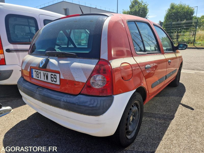 Renault Clio - 781YW69 - Лек автомобил: снимка 3 Renault Clio - 781YW69 - Лек автомобил: снимка 3