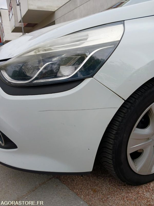 Renault Clio IV 5 Portes 1.5 dCi FAP Energy eco2 S&S 90 cv - Лек автомобил: снимка 3 Renault Clio IV 5 Portes 1.5 dCi FAP Energy eco2 S&S 90 cv - Лек автомобил: снимка 3