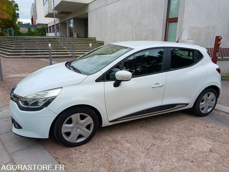 Renault Clio IV 5 Portes 1.5 dCi FAP Energy eco2 S&S 90 cv - Лек автомобил: снимка 2 Renault Clio IV 5 Portes 1.5 dCi FAP Energy eco2 S&S 90 cv - Лек автомобил: снимка 2