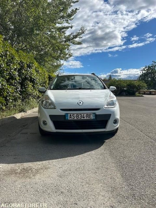 Renault Clio break 100600kms 2010 - Комби: снимка 3 Renault Clio break 100600kms 2010 - Комби: снимка 3