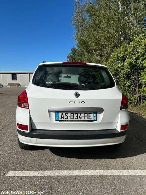 Renault Clio break 100600kms 2010 - Комби: снимка 4 Renault Clio break 100600kms 2010 - Комби: снимка 4