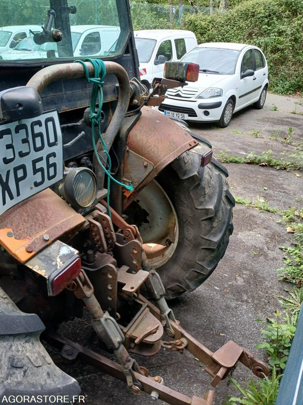 Renault Fructus (63003) - Трактор: снимка 2 Renault Fructus (63003) - Трактор: снимка 2