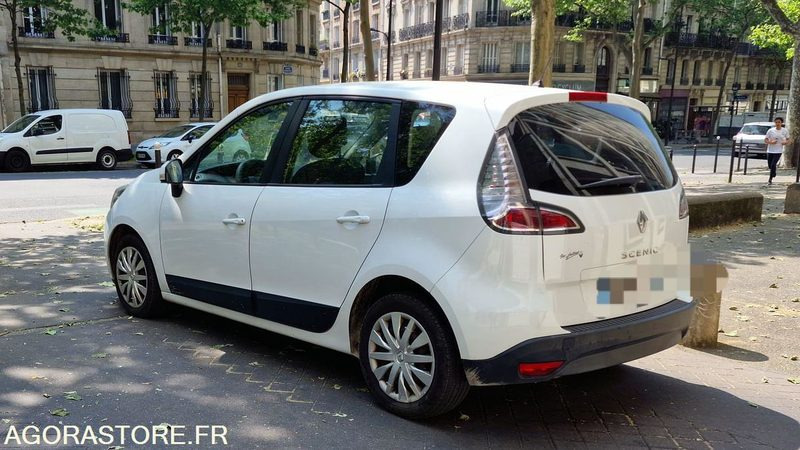 Renault Grand Scenic III Phase 2 1.5 dCi eco2 Rallongé - Лек автомобил: снимка 2 Renault Grand Scenic III Phase 2 1.5 dCi eco2 Rallongé - Лек автомобил: снимка 2
