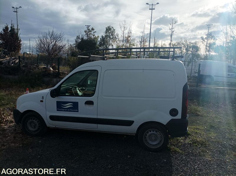 Renault Kangoo 06-2002 3990ZW34 - Малък ван: снимка 4 Renault Kangoo 06-2002 3990ZW34 - Малък ван: снимка 4