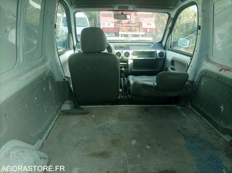 Renault Kangoo 06-2002 3990ZW34 - Малък ван: снимка 5 Renault Kangoo 06-2002 3990ZW34 - Малък ван: снимка 5