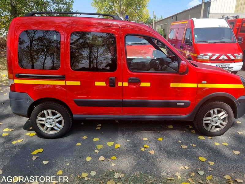 Renault Kangoo 4x4 - 9031 YE 63 - 2006 - Малък ван: снимка 4 Renault Kangoo 4x4 - 9031 YE 63 - 2006 - Малък ван: снимка 4