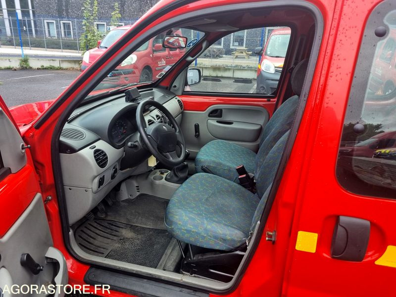 Renault Kangoo Diesel - 4370 XM 63 - 2003 - Малък ван: снимка 5 Renault Kangoo Diesel - 4370 XM 63 - 2003 - Малък ван: снимка 5