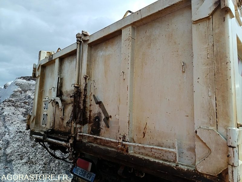 Renault Kerax dci 370-26 Benne 6X4 BE-258-GV - Самосвал камион: снимка 5 Renault Kerax dci 370-26 Benne 6X4 BE-258-GV - Самосвал камион: снимка 5