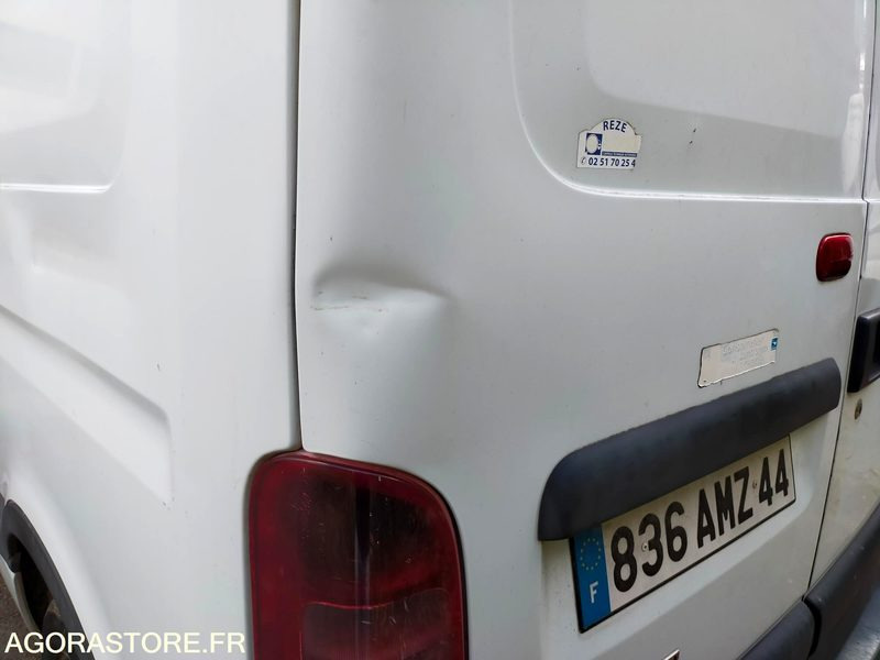 Товарен бус Renault Master DCI: снимка 12