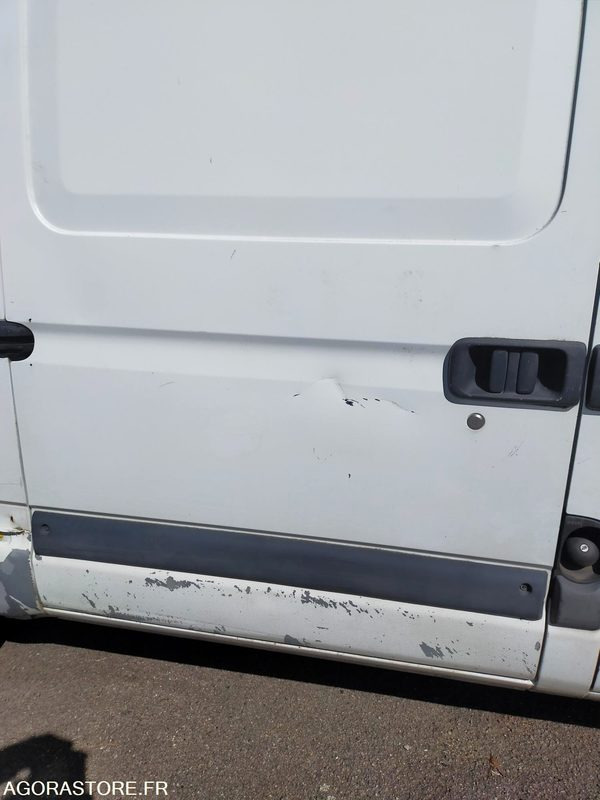 Товарен бус Renault Master DCI: снимка 15