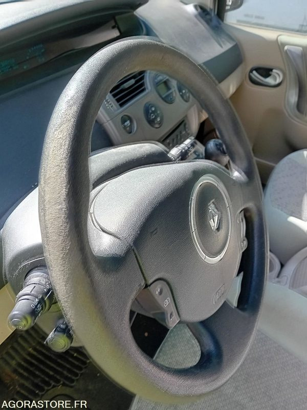Renault Scénic 2 - 2007 - 186706 kms - Лек автомобил: снимка 5 Renault Scénic 2 - 2007 - 186706 kms - Лек автомобил: снимка 5