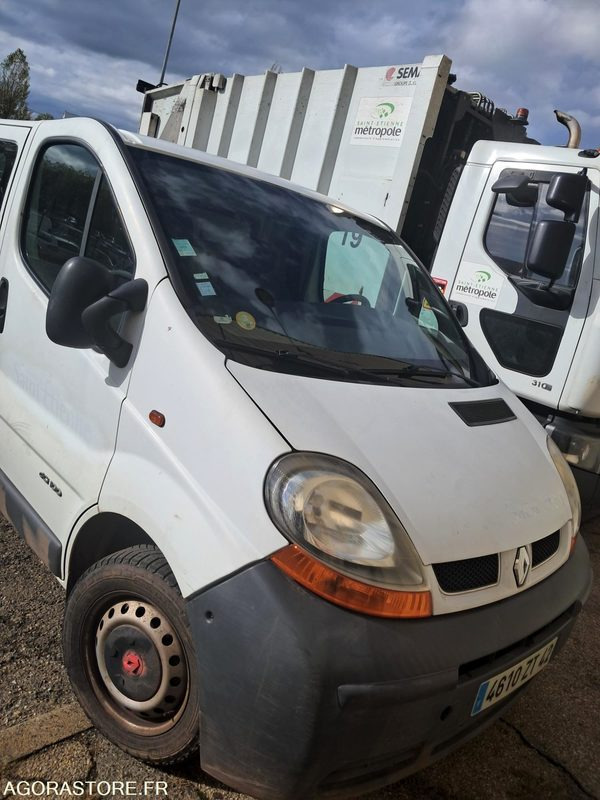 Renault TRAFIC 4610 ZT 42 - Малък ван: снимка 1 Renault TRAFIC 4610 ZT 42 - Малък ван: снимка 1