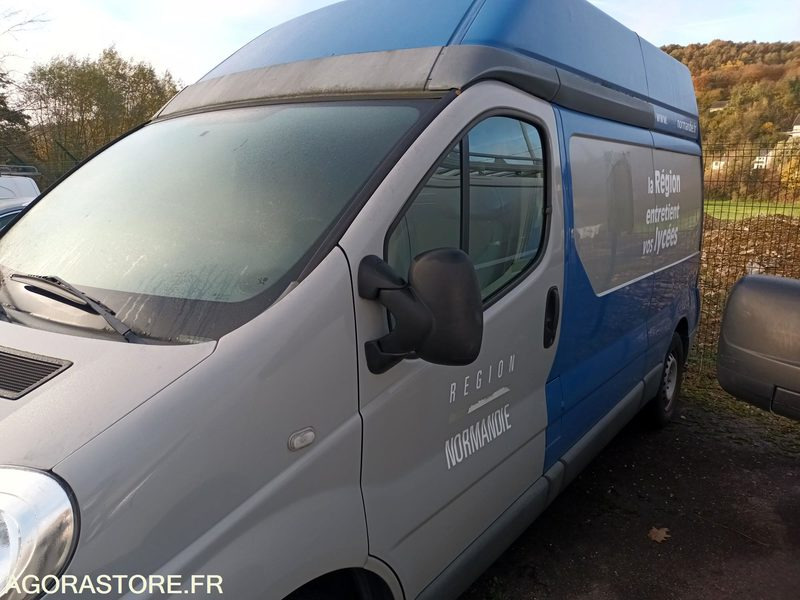 Renault Trafic – Diesel – 2010-101 000 km - Товарен бус: снимка 2 Renault Trafic – Diesel – 2010-101 000 km - Товарен бус: снимка 2