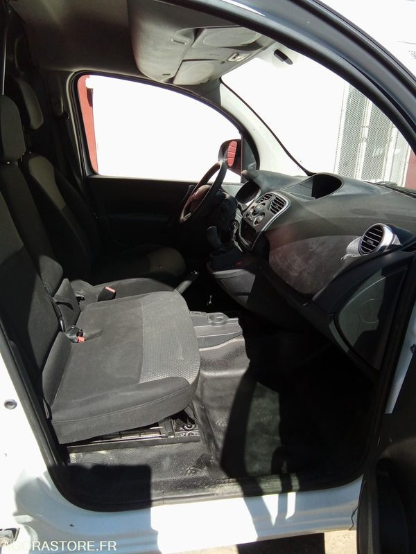 Renault maxi Kangoo 1.5 dci 90 CV 3 places clim - 2018 - 136 207km - Малък ван: снимка 3 Renault maxi Kangoo 1.5 dci 90 CV 3 places clim - 2018 - 136 207km - Малък ван: снимка 3
