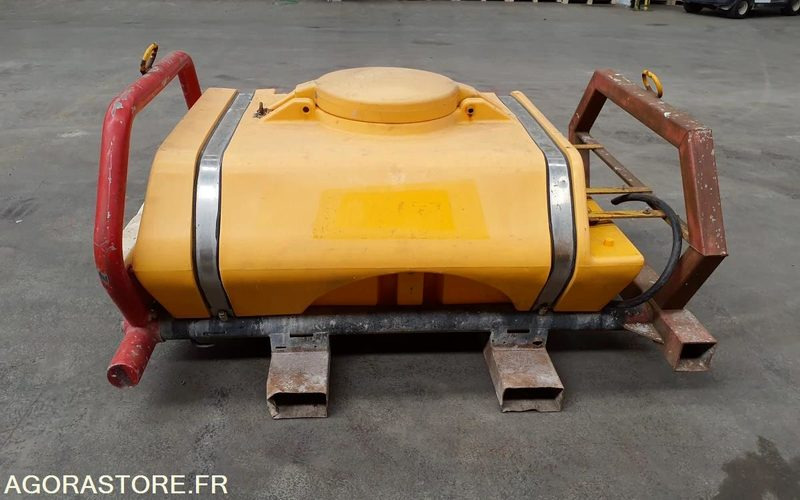 Réservoir d'eau divers pour SKID 940L pour pales - Строително оборудване: снимка 2 Réservoir d'eau divers pour SKID 940L pour pales - Строително оборудване: снимка 2