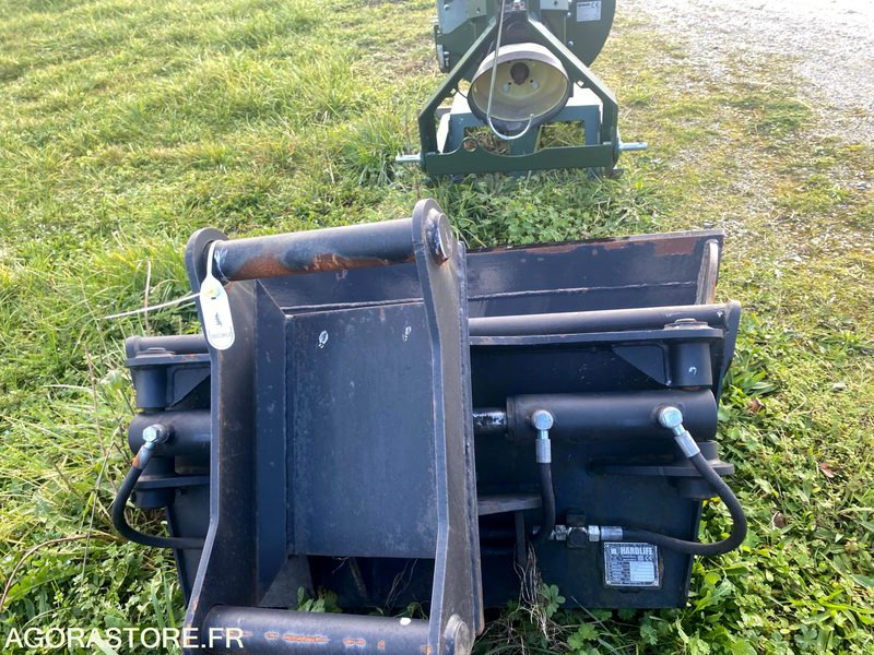 Godet curage orientable pour pelle 4T à 6T NEUF - Резервни части за Строителна техника: снимка 3 Godet curage orientable pour pelle 4T à 6T NEUF - Резервни части за Строителна техника: снимка 3