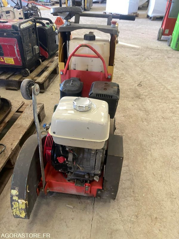 SCIE A SOL HUSQVARNA FS400LCV - 450 mm - Строително оборудване: снимка 3 SCIE A SOL HUSQVARNA FS400LCV - 450 mm - Строително оборудване: снимка 3