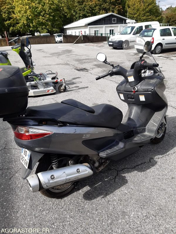 SCOOTER SUZUKI 125 - Мотоциклет: снимка 2 SCOOTER SUZUKI 125 - Мотоциклет: снимка 2