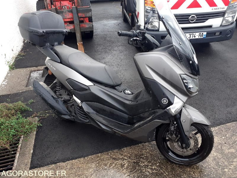 SCOOTER YAMAHA NMAX 125 - Мотоциклет: снимка 2 SCOOTER YAMAHA NMAX 125 - Мотоциклет: снимка 2