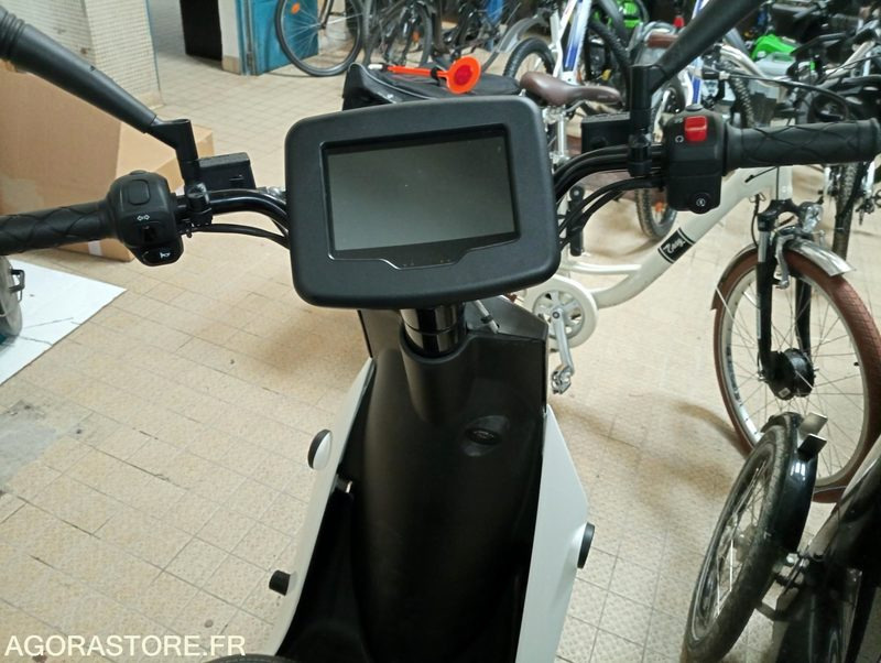 Scooter électrique peugeot - Мотоциклет: снимка 3 Scooter électrique peugeot - Мотоциклет: снимка 3