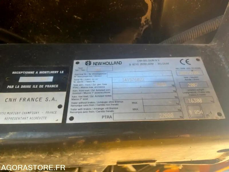 Селскостопанска техника MOISSONNEUSE NEW HOLLAND CR 9060 - 2007 / 3515H: снимка 16 Селскостопанска техника MOISSONNEUSE NEW HOLLAND CR 9060 - 2007 / 3515H: снимка 16