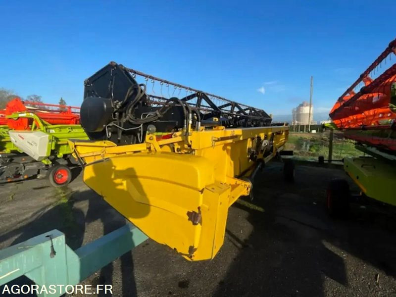 Селскостопанска техника MOISSONNEUSE NEW HOLLAND CR 9060 - 2007 / 3515H: снимка 10 Селскостопанска техника MOISSONNEUSE NEW HOLLAND CR 9060 - 2007 / 3515H: снимка 10