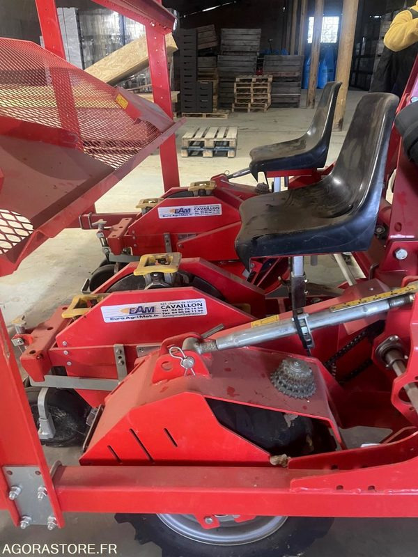 PLANTEUSE CHECCI&MAGLI - 2021 - TRES BON ETAT - Селскостопанска техника: снимка 3 PLANTEUSE CHECCI&MAGLI - 2021 - TRES BON ETAT - Селскостопанска техника: снимка 3