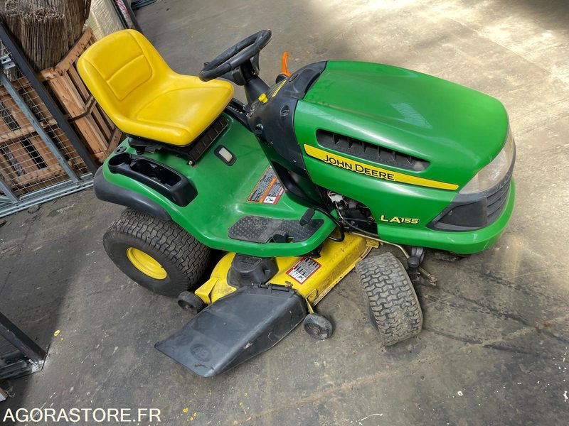 TONDEUSE AUTOPORTEE JOHN DEERE LA155 ESSENCE (PRIX AFFICHE HT - TVA 20%) - Косачка за трева: снимка 2 TONDEUSE AUTOPORTEE JOHN DEERE LA155 ESSENCE (PRIX AFFICHE HT - TVA 20%) - Косачка за трева: снимка 2