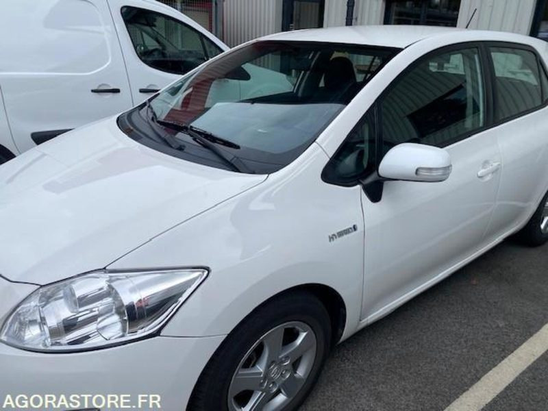 TOYOTA AURIS HYBRIDE ESSENCE (PAR1405) - Лек автомобил: снимка 2 TOYOTA AURIS HYBRIDE ESSENCE (PAR1405) - Лек автомобил: снимка 2